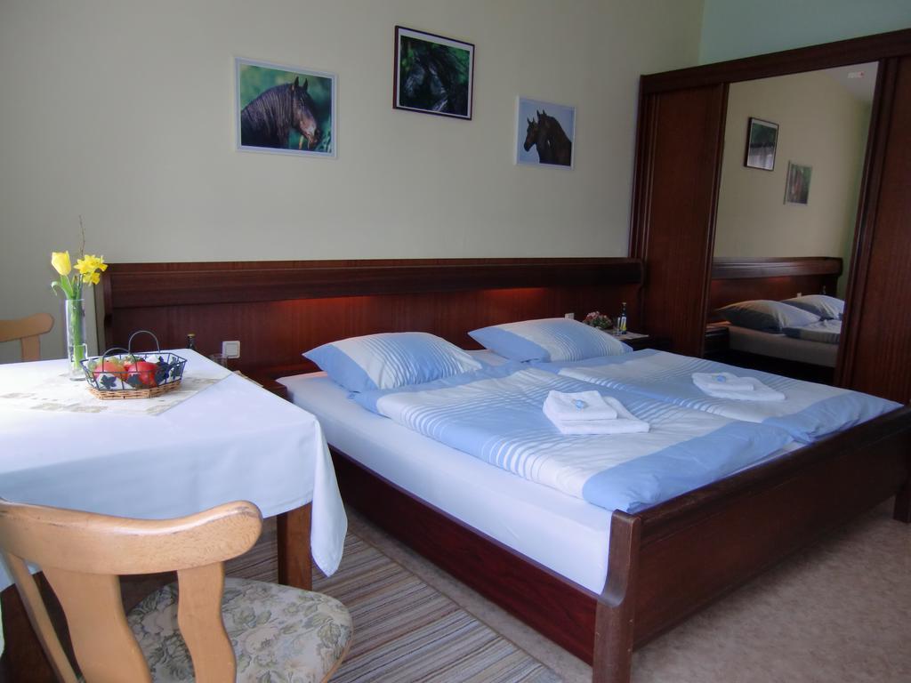 Pension Rosenhof Gorlitz Bagian luar foto